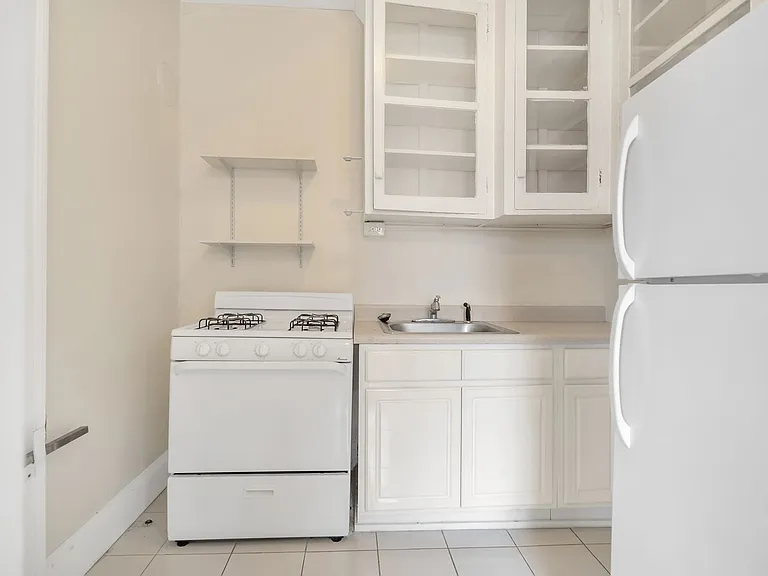 1447 Chapel Street — Photo 10