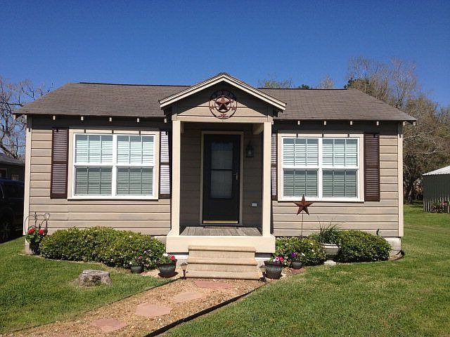 1st image of 16418 Meadow Ln #438