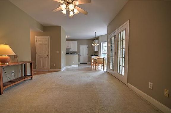 5th image of 215 Alfalfa Ln