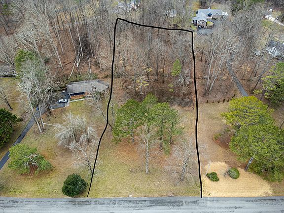 3rd image of 5121 Silver Ln