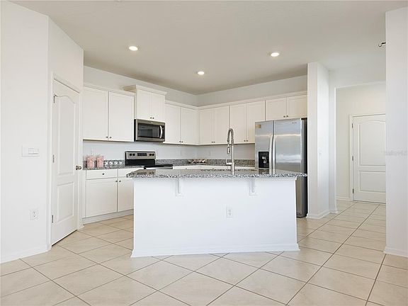 5th image of 113 Redbud Rd