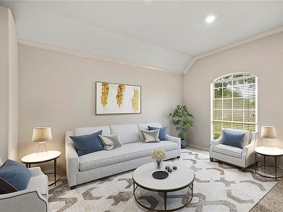 4th image of 918 Cashew Ln