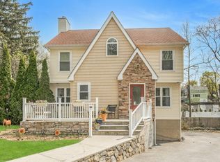 1 Westminster Dr, White Plains, NY 10604