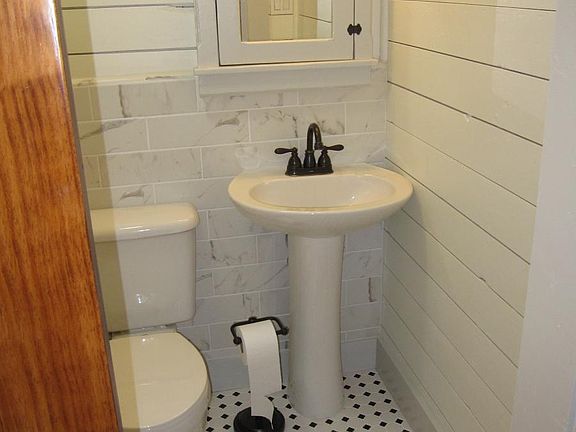 5th image of 423 Runneburg Rd, Crosby, Tx 77532
