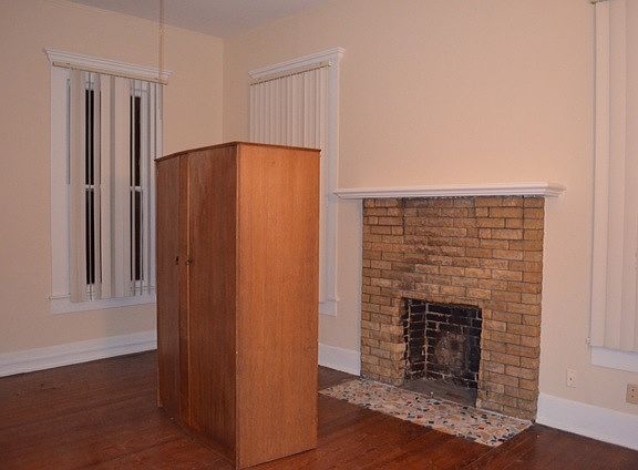 3rd image of 324 W Magnolia Ave APT 1