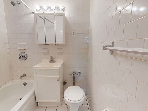 5th image of 337 E 90th St #4B1