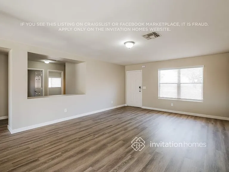 12648 N Main St — Photo 5