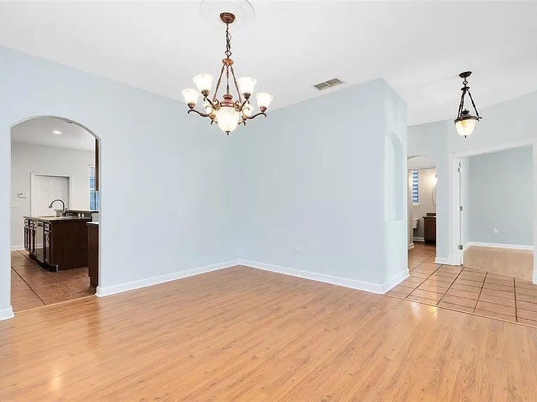 3813 Goldenglow Dr — Photo 7