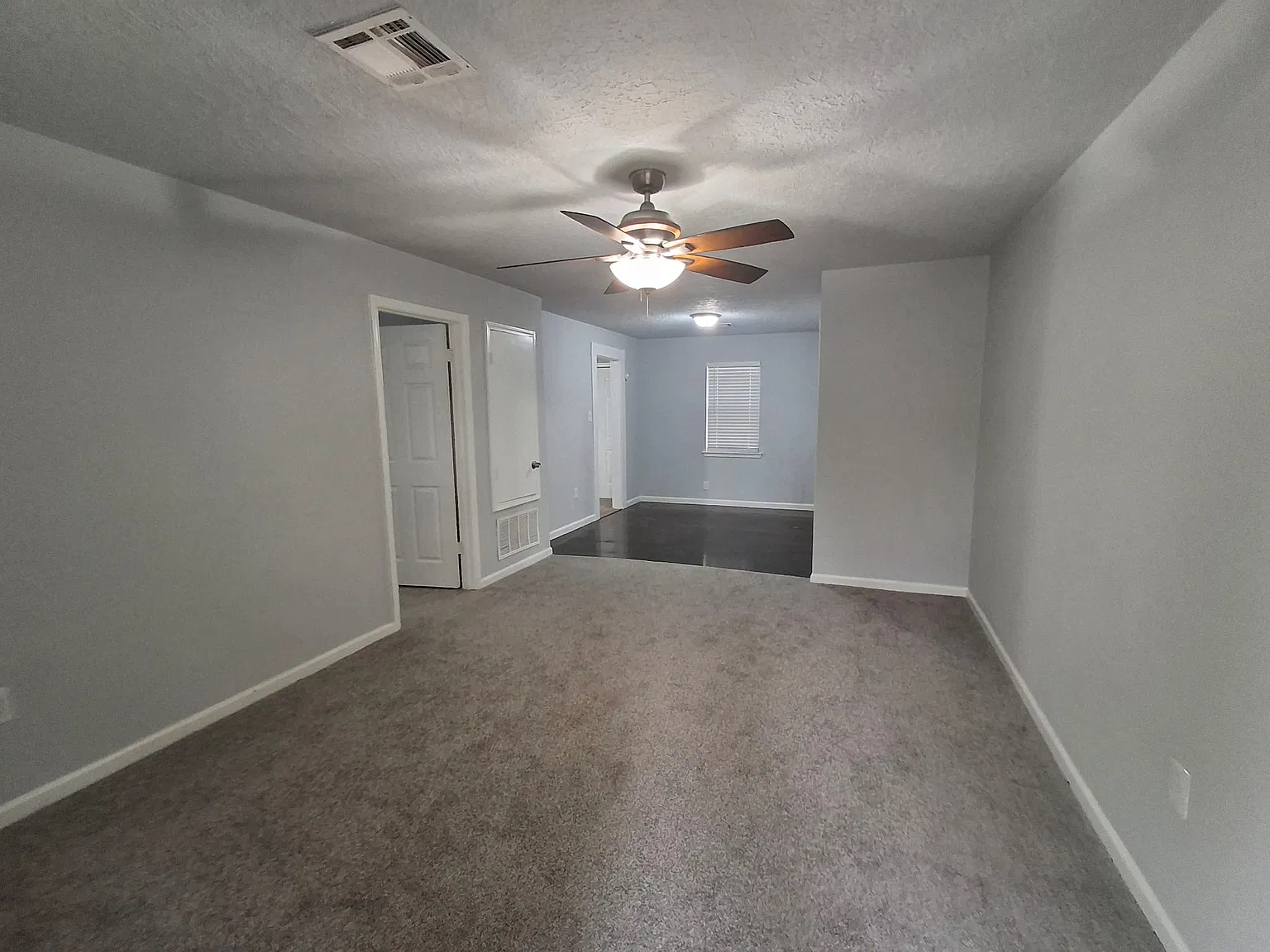 3 bed, 1200 sqft, $1,200 — Photo 3