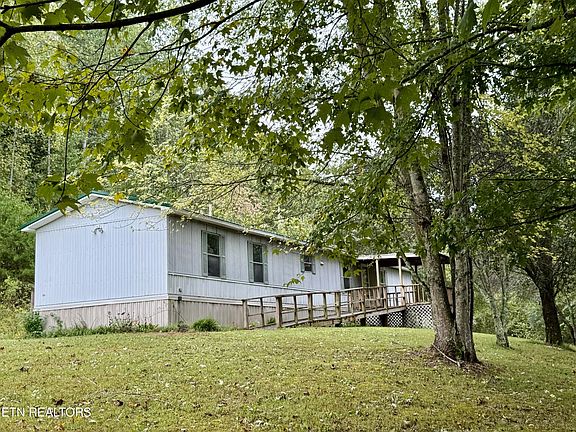 3rd image of 3870-3905 New Corinth Rd