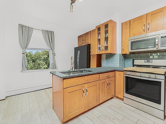 5th image of 5808 Mosholu Ave APT 1