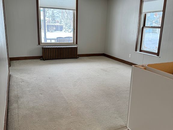 2nd image of 203 W 7th St #A