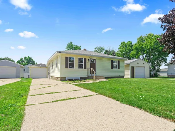 3276 Lombard St SW, Grandville, MI 49418