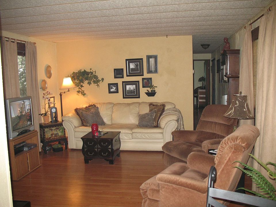 1st image of 209 Shadow Ranch Ln