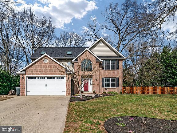 2nd image of 1616 Willow Dr