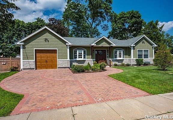 3rd image of 19 Espie Ln