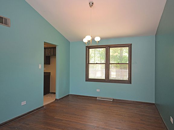 4th image of 624 Ca Crest Dr