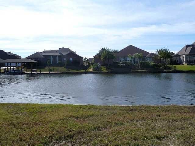 2nd image of 226 Azores Dr