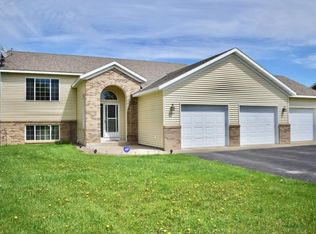 1939 Eastern Star Cir, Sauk Rapids, MN 56379