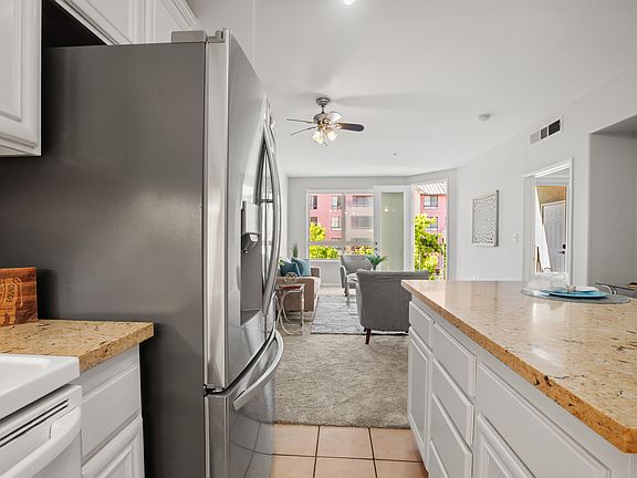 3rd image of 235 Market St Unit 4
