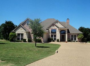 6208 N Monticello Dr, Cleburne, TX 76033