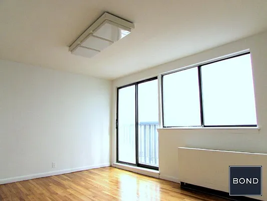 Rented by Bond New York | media 75