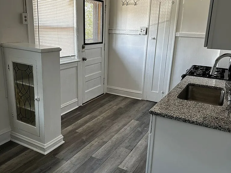 1933 Lee Rd — Photo 15