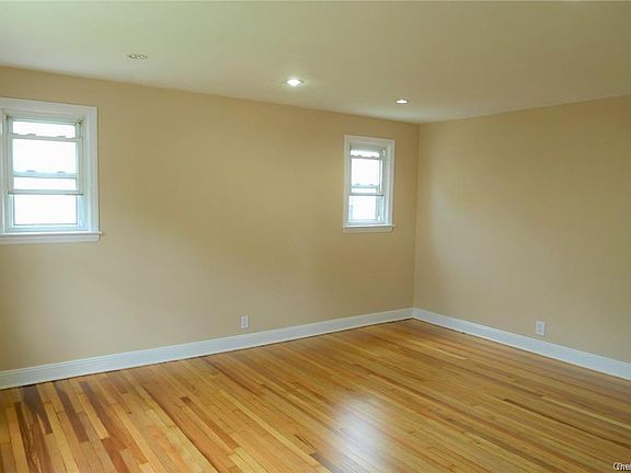 3rd image of 132 Chase Ave APT 1