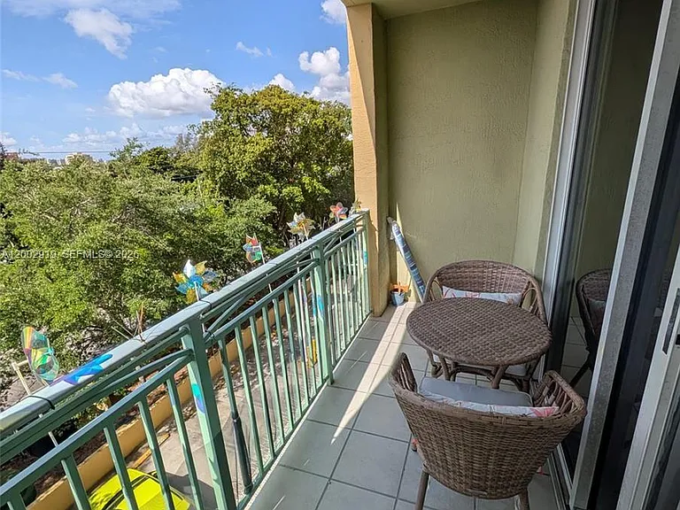 3500 Coral Way #505 — Photo 8