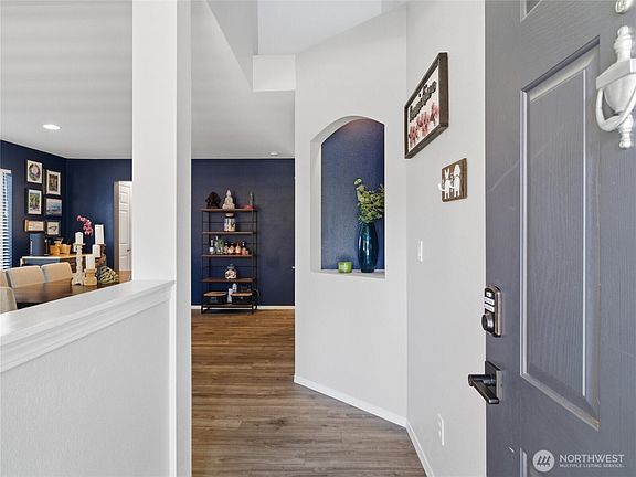 4th image of 9523 200th Street E