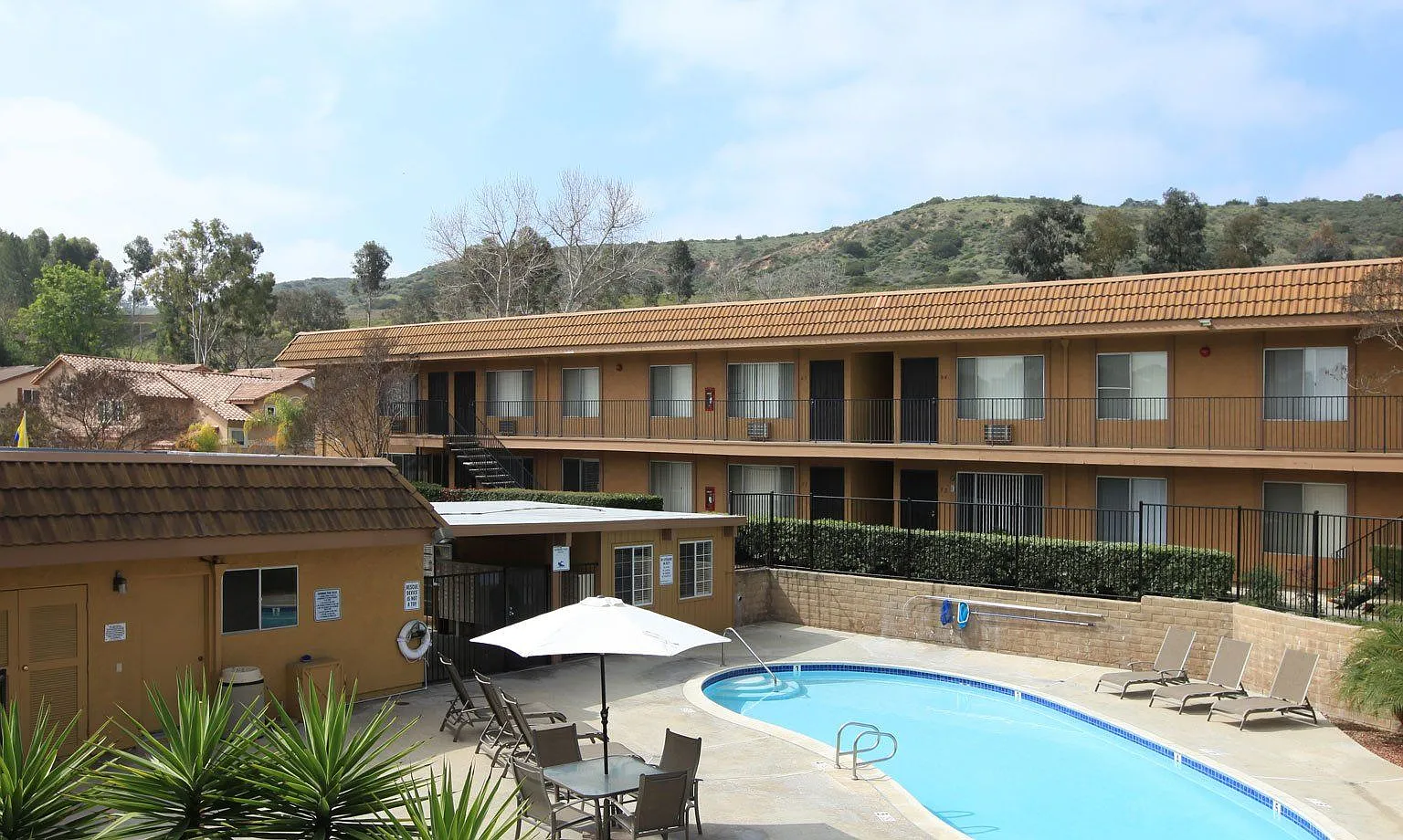 Fletcher Valley Apartments — Photo 2