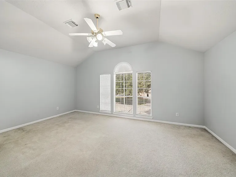 7027 Waveland Dr — Photo 24