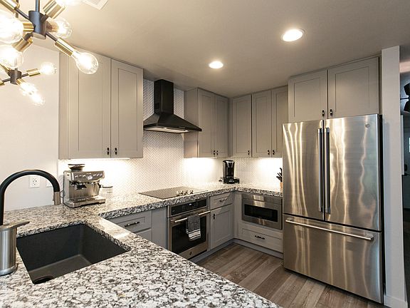 4th image of 104 Cove E Unit 201