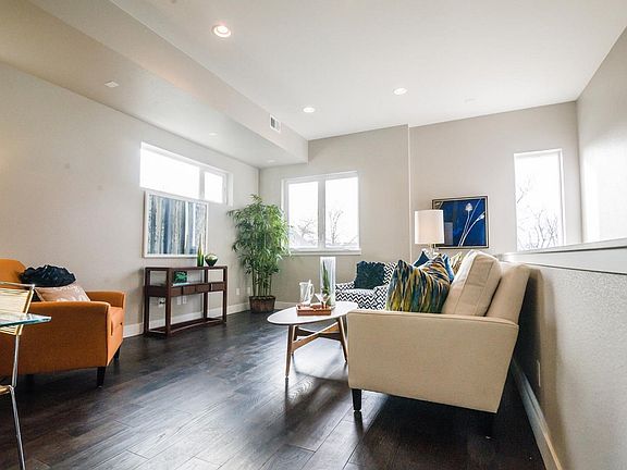 Living Room (V2)
