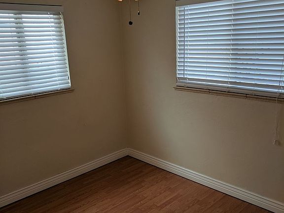 3rd image of 816 S Sherman St APT 01