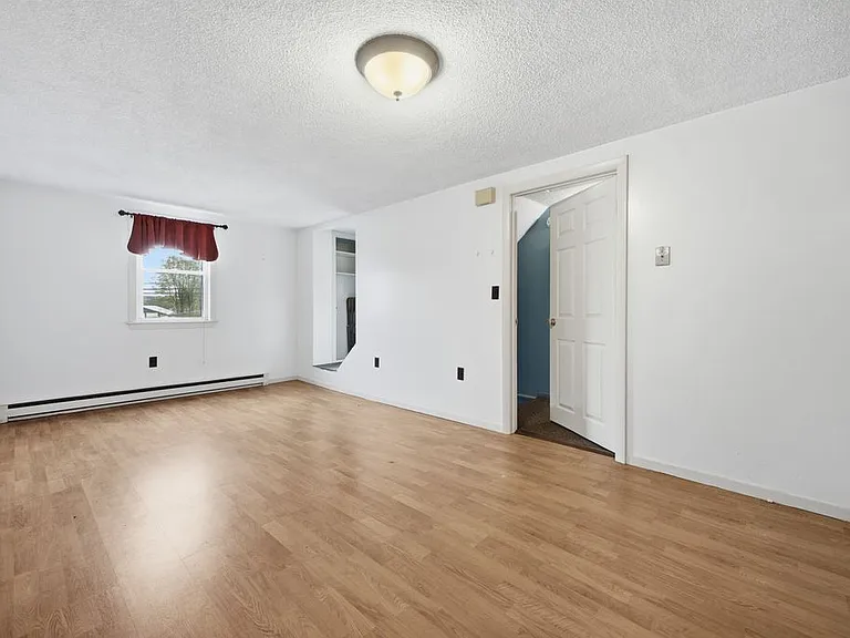 155 Main St #4 — Photo 2