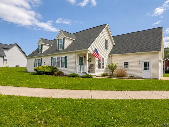 2 Elk Creek Dr, Ellicottville, NY 14731