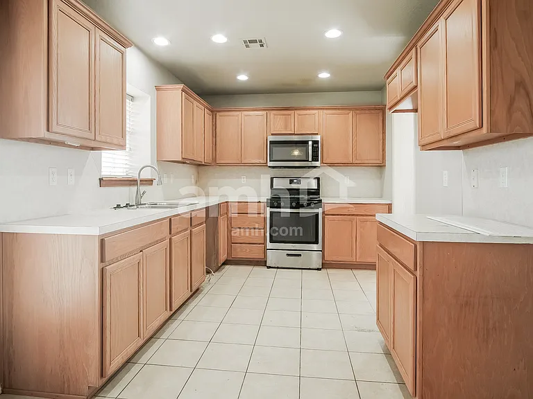 5309 S Redbud Ave — Photo 5