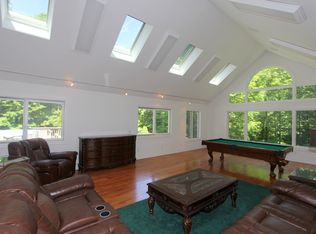 990 Peekskill Hollow Rd, Putnam Valley, NY 10579