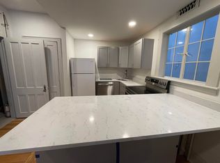 14 2nd St #2F, Troy, NY 12180