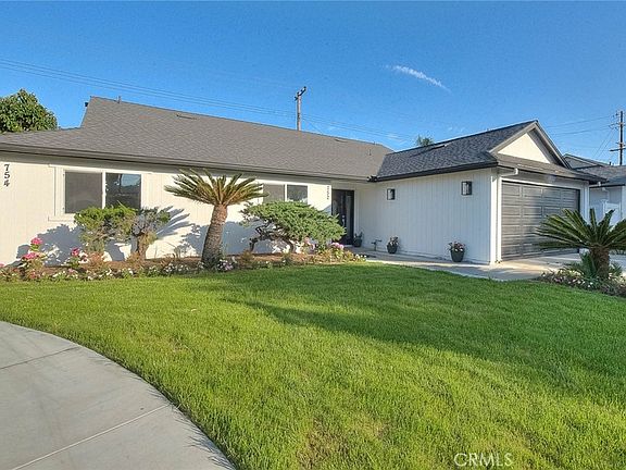 4th image of 752-754 Rio Del Sol Ave