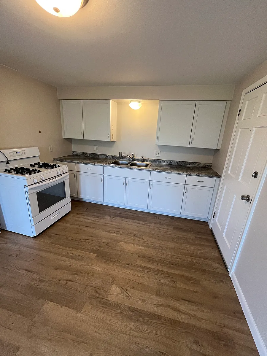 Building Photo - 10136 Hegel Rd #8