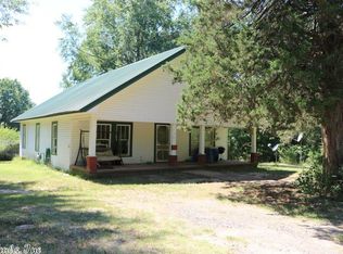 1797 N 9th St, De Queen, AR 71832