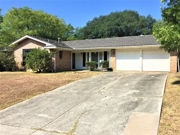 111 Munden Dr, San Antonio, TX 78216