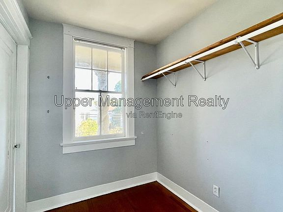 5th image of 2324 Calhoun St #D