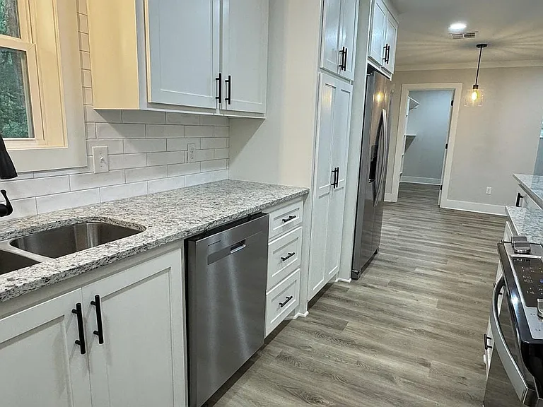 200 Wall Williams Rd — Photo 11