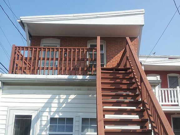 Back steps to the Porch and kitchen door