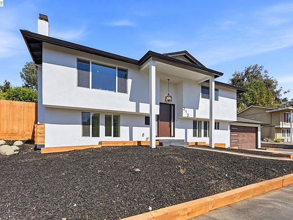 3rd image of 373 Appian Way