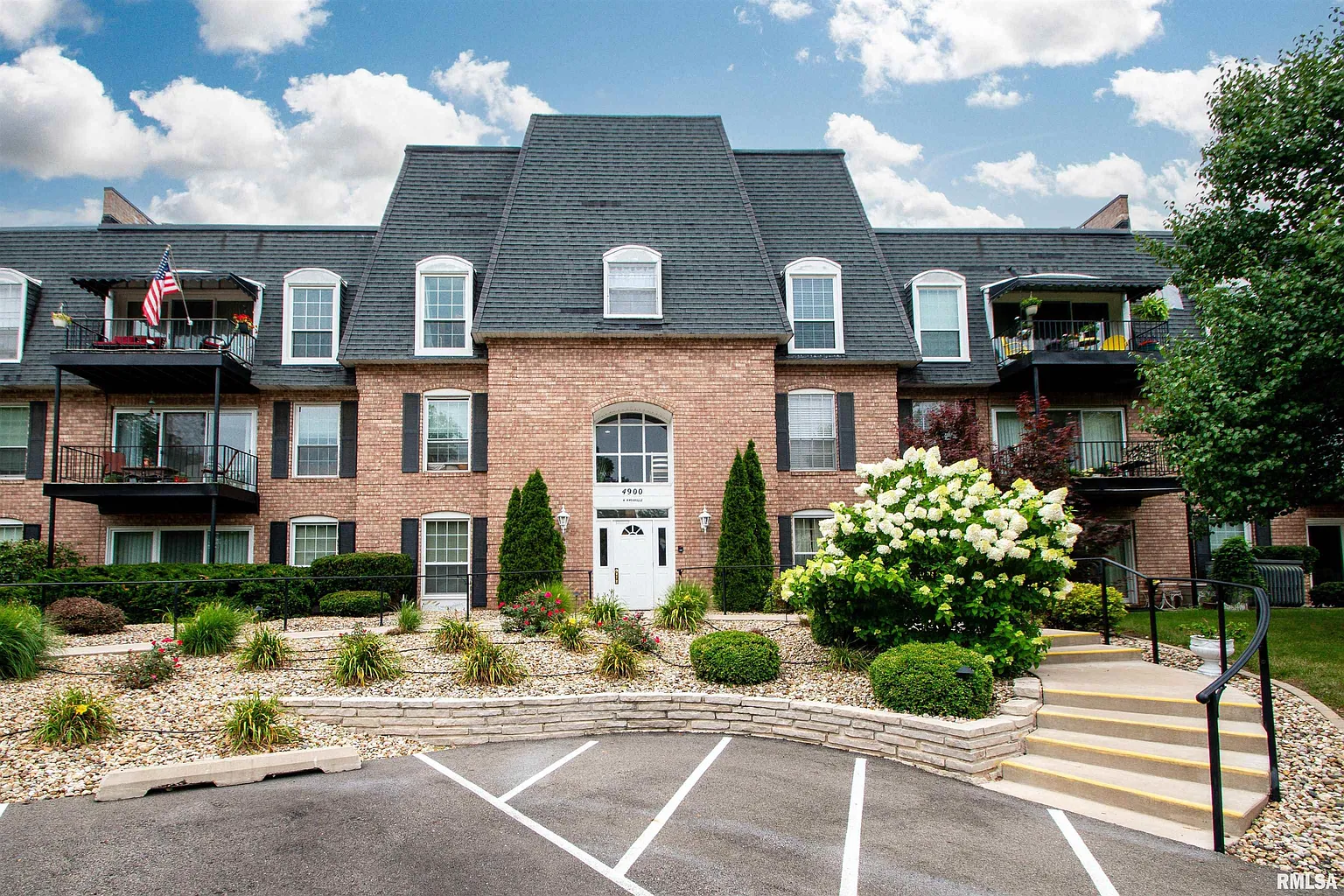 4900 N Knoxville Ave APT 214A photo 1