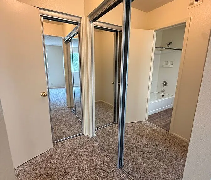 Parkside Apartments — Photo 112